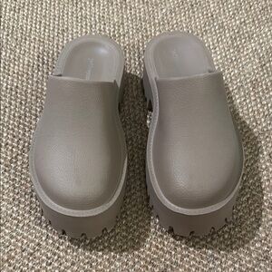 Jeffrey Campbell Taupe Platform Clogs NWOT